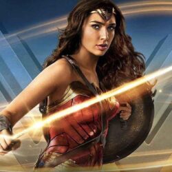 First Wonder Woman 1984 Poster Debuts Diana’s New Costume