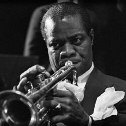 Download wallpapers louis armstrong, pipe, jacket, ring