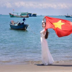 Wallpapers sea, summer, girl, face, boats, dress, flag, Vietnam