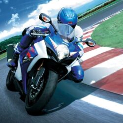 Vehicles For > Suzuki Motorcycles Gsxr Wallpapers