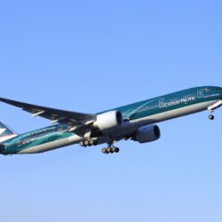 Cathay Pacific Boeing 777 in flight wallpapers