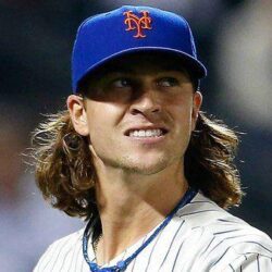 What He Looks Like on Twitter: Jacob Degrom looks like the guy