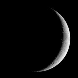 Crescent Moon 4987 px