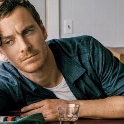 Download Wallpapers Michael fassbender, Actor, Table