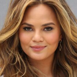 Chrissy Teigen Boycotts Twitter To Support Abuse Victims