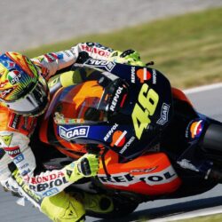 Download Valentino Rossi Wallpapers