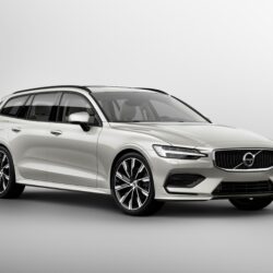 2018 Volvo V60 T6 Momentum 3 Wallpapers