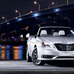 Chrysler 200 Wallpapers, Photos & Image in HD