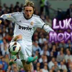 Luka Modric Crazy skills & Tricks 2013 HD