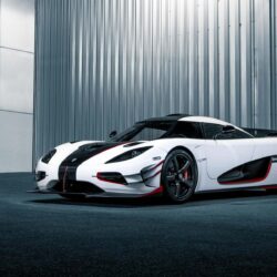 4k resolution wallpapers of the Koenigsegg Agera RS in white with