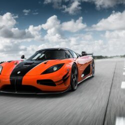 Koenigsegg : Breaking News, Photos, & Videos