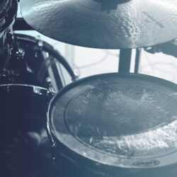 drum kit with shadow and cymbal free image