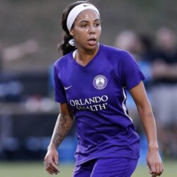 Sydney Leroux shuts down critics over her practicing while pregnant