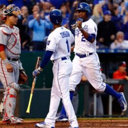 Royals come back late, win 7