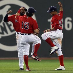 Lineup changes give Red Sox a lift in victory over Cubs