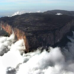 Helicopter to Mount Roraima and Canoe to Angel Falls » Redfern