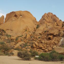 File:Spitzkoppe, Namibia 1