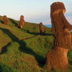 Mysterious Moai statues on Easter Island 19688