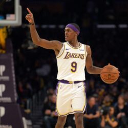 Los Angeles Lakers’ Rajon Rondo Could Miss a Month of Action