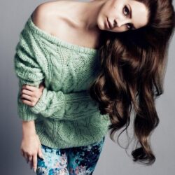 Lana del Rey H&M Green Sweater wallpapers