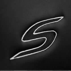 Chrysler S LoGo And Black Backgrounds Wallpapers