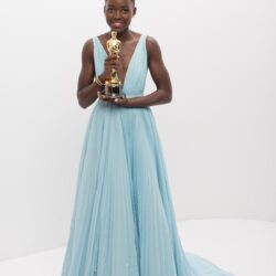 Lupita Nyong’o with her Oscar statuette [] : HumanPorn