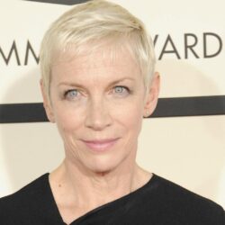 Annie Lennox reminds us how irrelevant gender is when it comes to