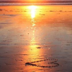 Romantic sunset beach Galaxy S6 Wallpapers