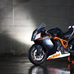 KTM RC8 R High Resolution Wallpapers