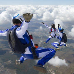 Wallpapers Sport Parachuting skydiving Sky Uniform Clouds