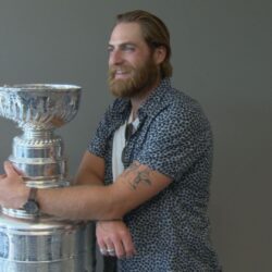 Braden Holtby brings Stanley Cup to Lashburn, Sask.