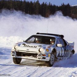Ford RS 200 Man oh MAN! This looks like a good time!