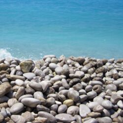 HD Pebble Beach And Sea Wallpapers