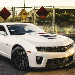 White Chevrolet Camaro ZL1 wallpapers and image
