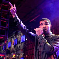 HD Drake Singing Wallpapers