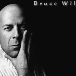 Hero Bruce Willis Wallpapers