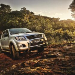 COOL TOYOTA HILUX HD WALLPAPERS