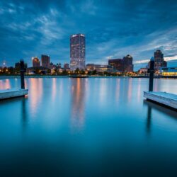 Find out: Milwaukee City Night wallpapers on http://hdpicorner