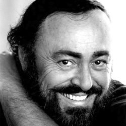 Pictures of Luciano Pavarotti