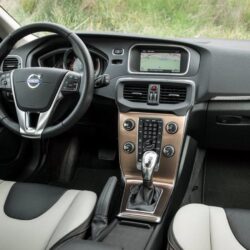 Volvo V40 Cross Country D4 Review