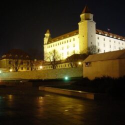 Bratislava Castle At Night Slovakia Wallpapers Free