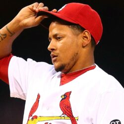 Cardinals RHP Carlos Martinez leaves with right shoulder tightness