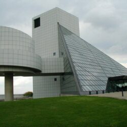 File:Rock and Roll Hall of Fame 2003