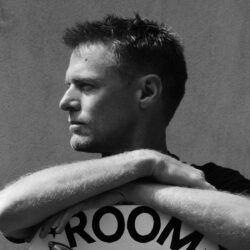 Bryan Adams Wallpapers