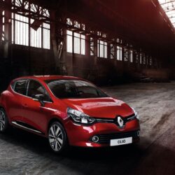 2013 Renault Clio 3 Wallpapers