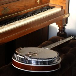 Piano and Banjo Picture