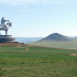 Giant Ghinggis Khaan Statue Mongolia Wallpapers