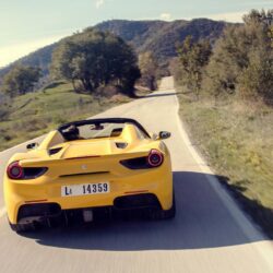 Wallpapers: Ferrari 488 Spider in Italy