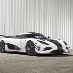 2015 Koenigsegg One 1 Wallpapers