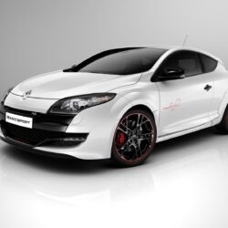 2012 Renault Megane RS Trophy Wallpapers